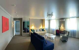 Гостиница Славяночка Глазов Люкс с сауной-1