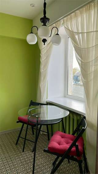 Гостиница Славяночка Глазов Де Люкс с кухней-1