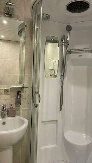 Гостиница Славяночка Глазов Де Люкс с джакузи-5