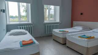 Гостиница Славяночка Глазов Апартаменты "Евпатория" на ул. Сулимова (2 комнаты)-1